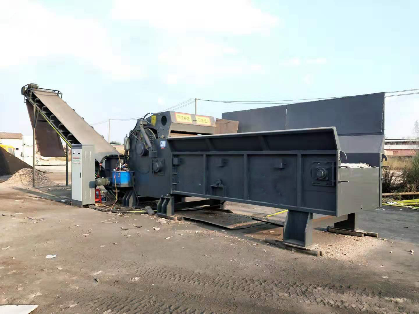 1639495787867357.jpg 綜合破碎機 (8).jpg