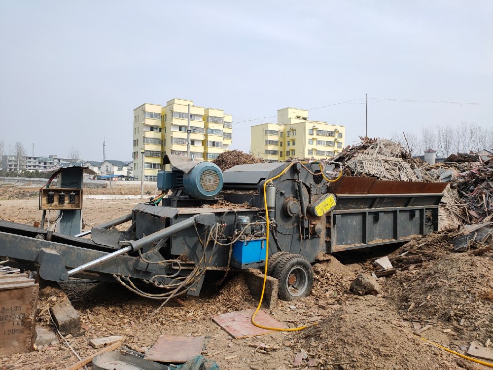 寧夏吳忠購買我們德邦環保的綜合破碎機現場
