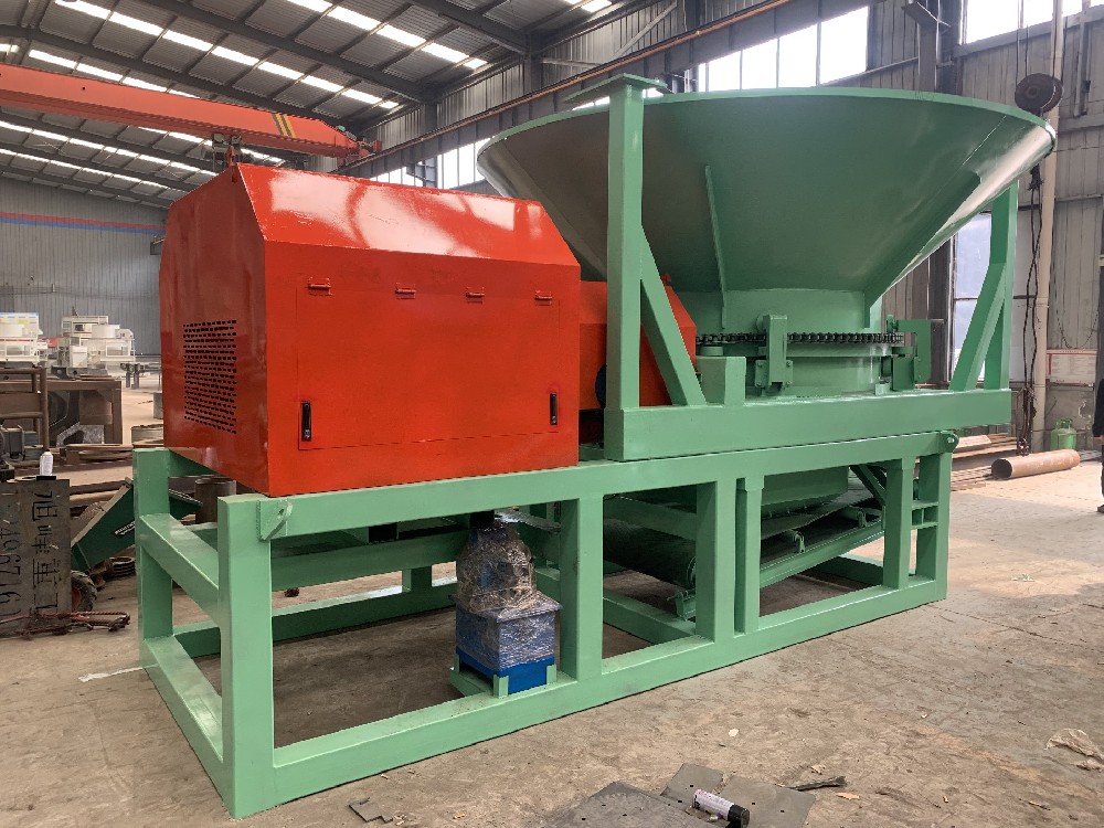 新型樹根粉碎機(jī)