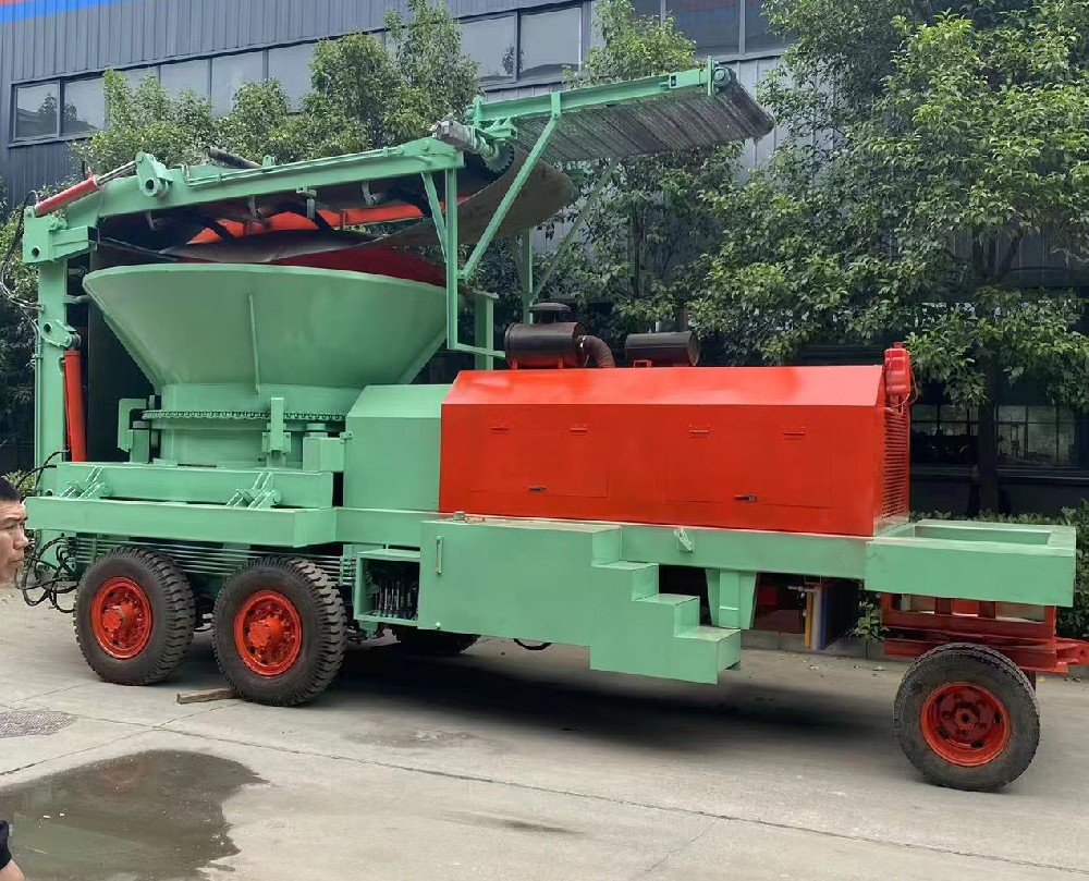 移動圓鍋破碎機(jī)